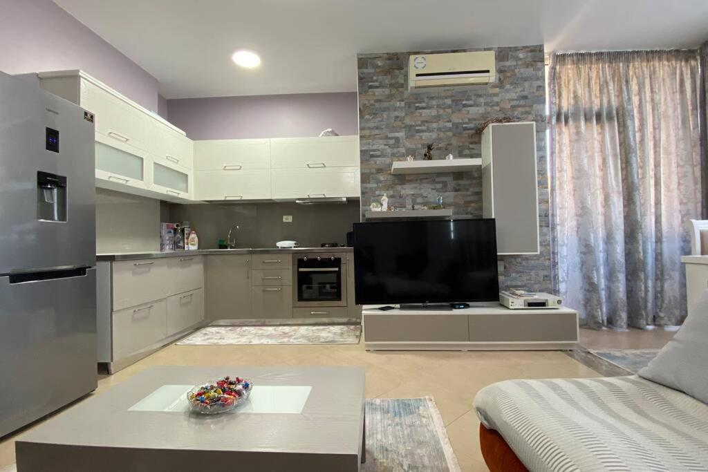Sea Scape Apartment Vlorë エクステリア 写真